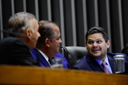 Congresso impõe derrotas ao governo Lula e derruba vetos presidenciais; leia lista
