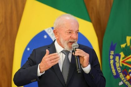 Espero que Israel pare de atacar os palestinos e que Putin e Zelensky firmem a paz, diz Lula