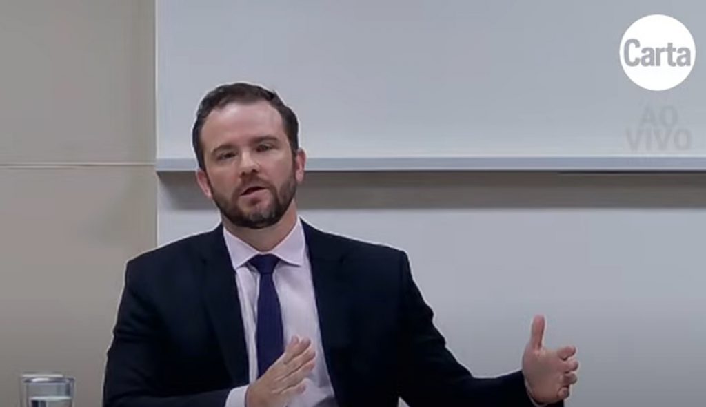É difícil defender que milionário pague menos imposto que um PM, diz nº 2 da Fazenda