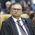 PF indicia mulher que hostilizou Dino em avião