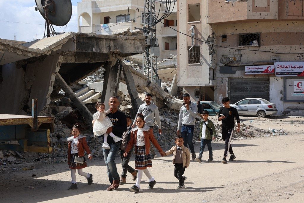Há crianças entre os mortos por novo bombardeio israelense em Gaza, dizem socorristas