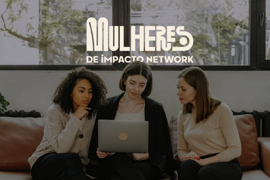 Conheça o programa gratuito que forma mulheres para cargos de liderança