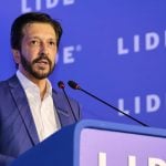 Prefeito de São Paulo não descarta aumento na tarifa dos ônibus em 2026