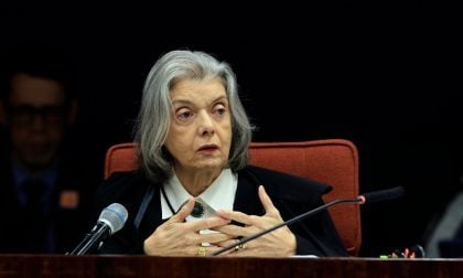 Cármen Lúcia vota para ampliar responsabilização de redes sociais
