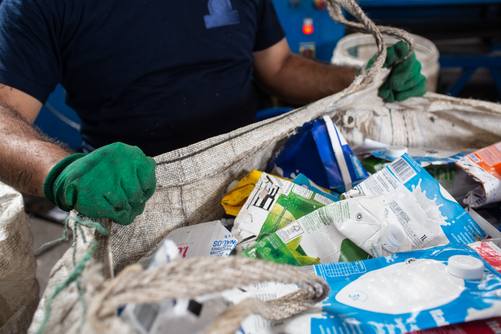 Projeto conecta venda de ingressos a doações para catadores de recicláveis