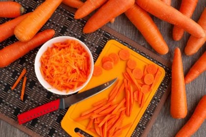 Veja como a alimentação ajuda a prevenir os cabelos brancos