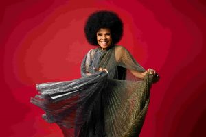 Eliana Pittman canta Jorge Aragão com uma fusão de gêneros nos arranjos