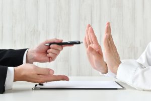 Neurociência explica por que temos dificuldade de dizer 'não'