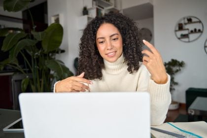 Trabalho híbrido já é realidade em 46% das empresas no Brasil