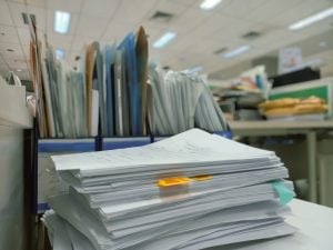 Empresas reduzem espaço com digitalização e terceirização de documentos físicos