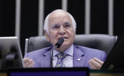 Novo líder da bancada da Bíblia justifica reprovação de evangélicos a Lula: ‘Falta de alinhamento’