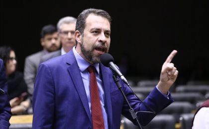 Boulos apresenta projeto para punir militares envolvidos em conspiração