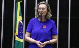 Câmara aprova projeto que autoriza menores a pedirem exclusão de dados da internet