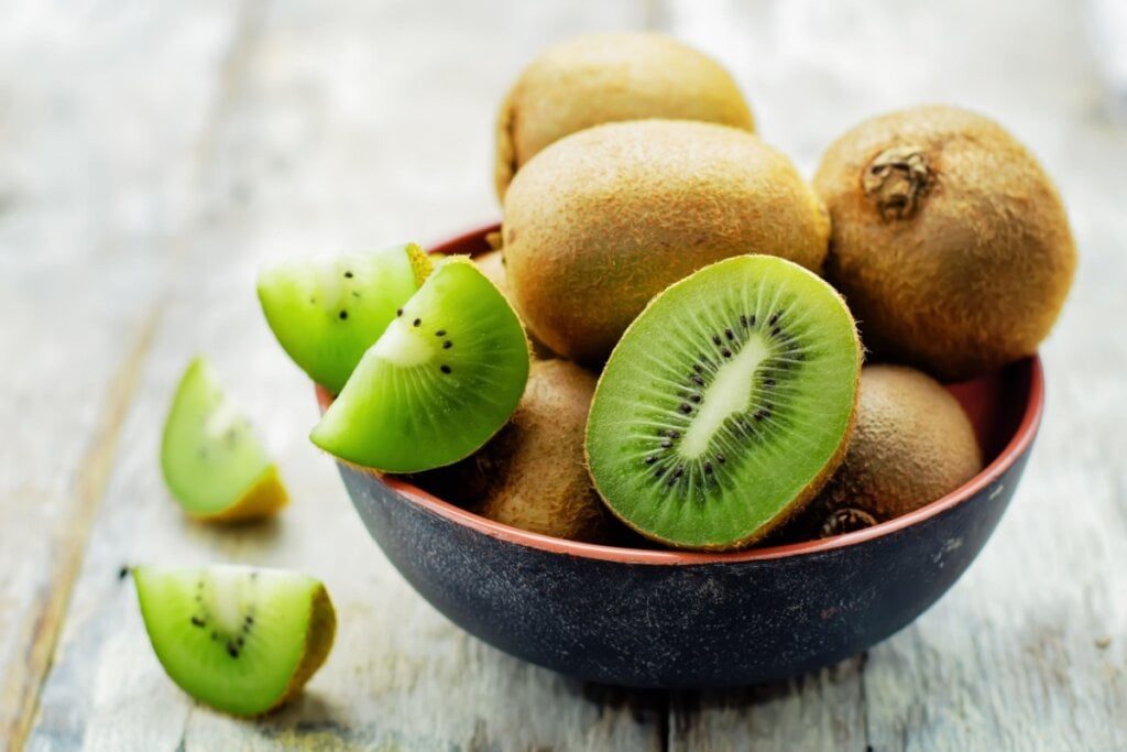 7 alimentos e bebidas que ajudam a melhorar o sono
