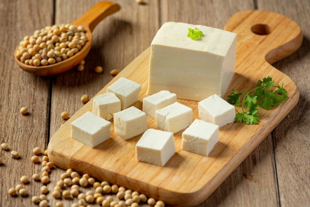 11 alimentos ricos em cálcio para incluir na dieta