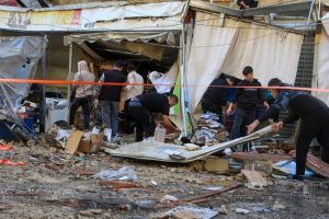 Israel mata líder do Hamas no Líbano e lança nova ofensiva terrestre em Gaza