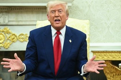 Trump nega rumor e diz que não está pensando em pausar tarifas