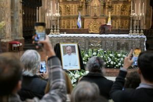 Argentinos lamentam a morte do papa
