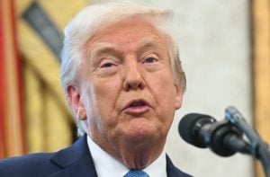 Trump prorroga por 90 dias prazo para venda do TikTok