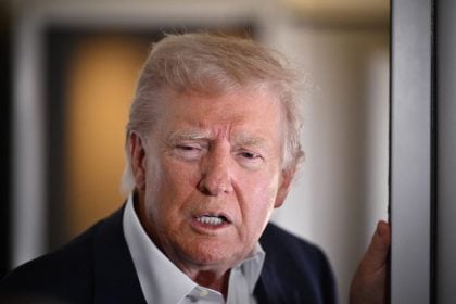 Juiz suspende decreto de Trump que acabava com o Departamento de Educação