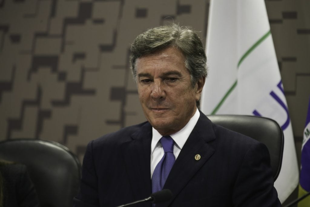 Moraes manda suspender o passaporte diplomático de Collor