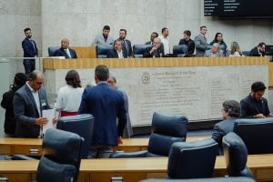 Câmara de SP ignora protestos e aprova reajuste de 2,6% a servidores municipais