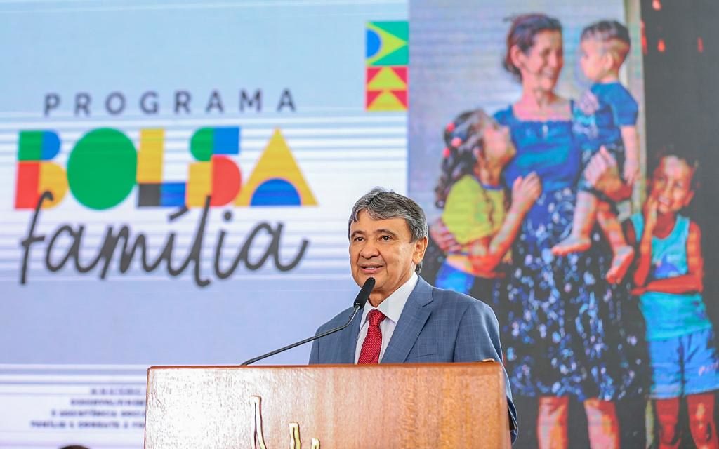 Caixa começa a pagar Bolsa Família de abril