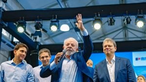 Pesquisa Atlas monitora o cenário eleitoral com Lula e Tarcísio para 2026; veja os resultados