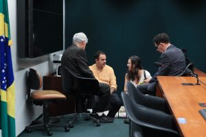 Glauber Braga apresenta 'sinais de fraqueza' após 139 horas de greve de fome