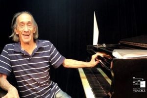 Documentário lembra João Carlos Assis Brasil, um dos maiores pianistas do País; saiba como ver