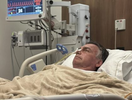 Bolsonaro deve começar a ingerir água e gelatina, mas segue sem previsão de deixar UTI