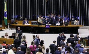 Câmara deixa anistia de lado e aprova urgência de 4 projetos pró-Judiciário