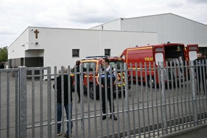 Ataque com faca mata aluna e deixa 3 feridos em escola na França