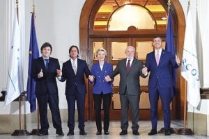Desenvolvimento e democracia
