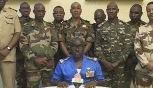 Junta militar do Níger liberta ministros de governo deposto