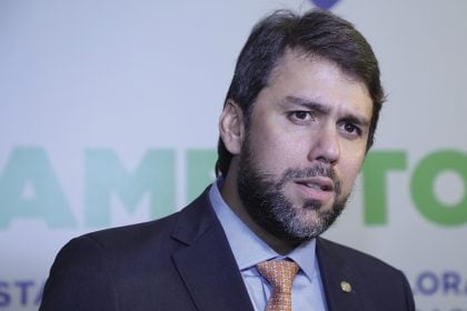 Ministérios/ Punhalada do União Brasil