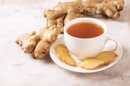7 melhores chás para desinchar o corpo
