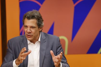 Ação da extrema-direita impediu reunião com secretário de Trump, diz Haddad