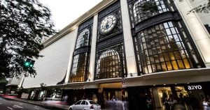 'Retirar do foco do cliente': quando a pobreza vira crime estético