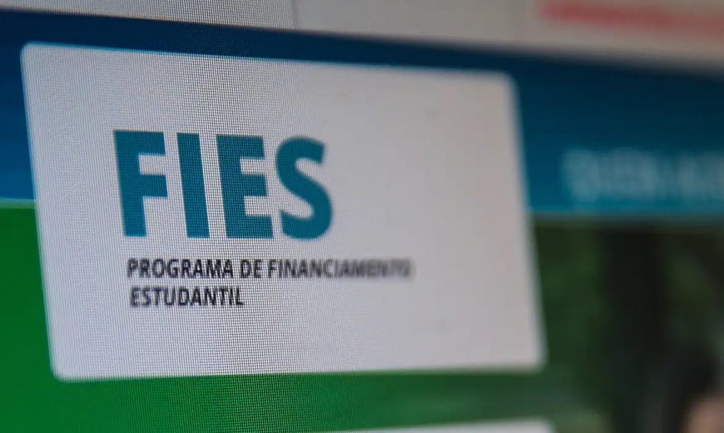 Pré-selecionados no Fies 2025 devem completar cadastro nesta sexta-feira