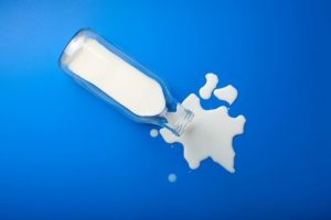 Veja as causas e os sintomas da intolerância à lactose