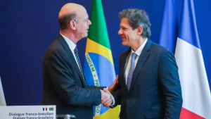Ao lado de Haddad, ministro francês reconhece que tarifas de Trump “aceleram