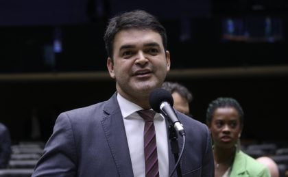 Motta escolhe deputado do PT para presidir comissão especial sobre a isenção do IR; Lira será o relator