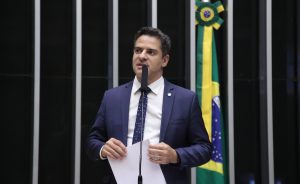 Câmara aprova projeto que obriga SUS a oferecer tratamento completo de lábio leporino