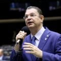 Em meio a articulação por anistia, líder do PL recebe aval para visitar Bolsonaro
