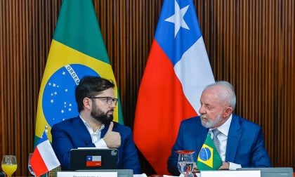 Lula e Boric assinam acordos e criticam a guerra comercial de Trump