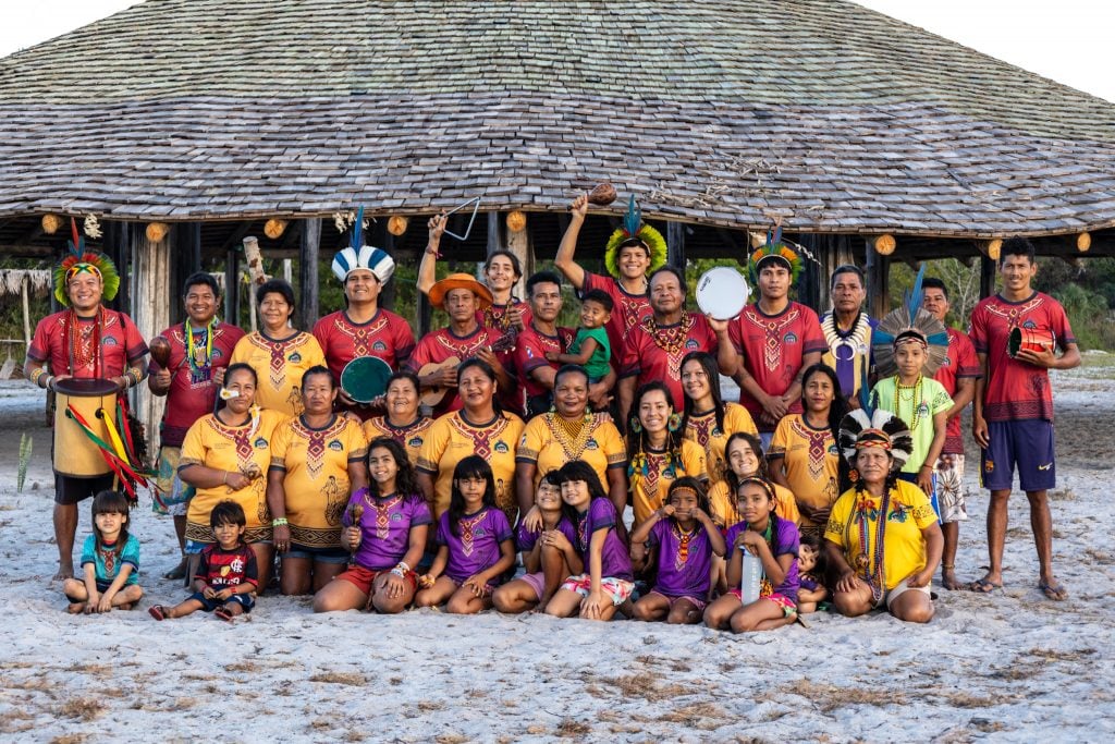 Marujos Pataxó lançam seu 2° disco de samba indígena com apelo pela demarcação de terras