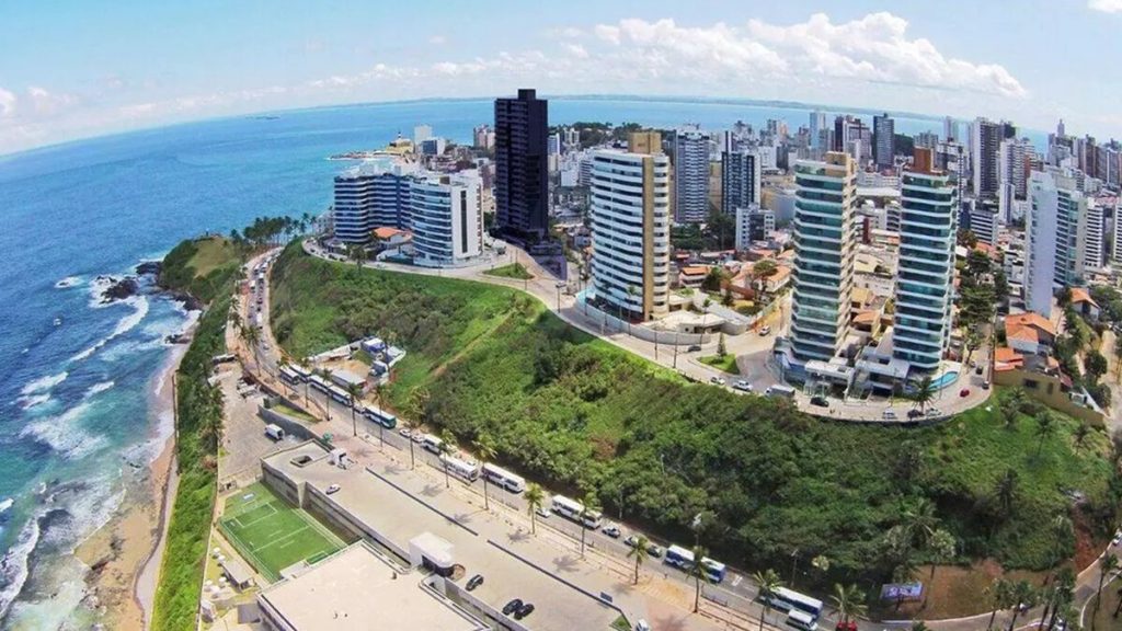 Juiz vê irregularidades em edital e suspende leilão de área verde em Salvador