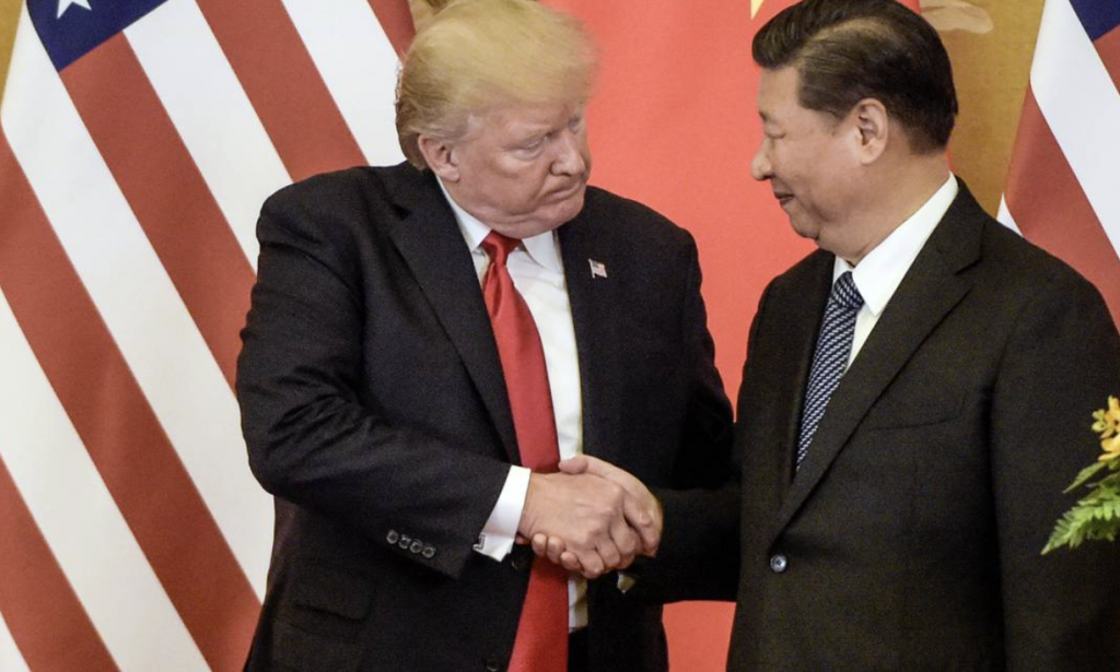 Governo dos EUA diz que um de seus funcionários foi impedido de sair da China