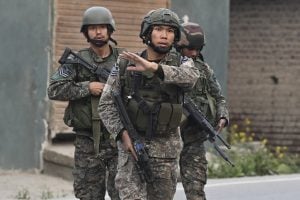 Conflito entre Índia e Paquistão deixa 38 mortos
